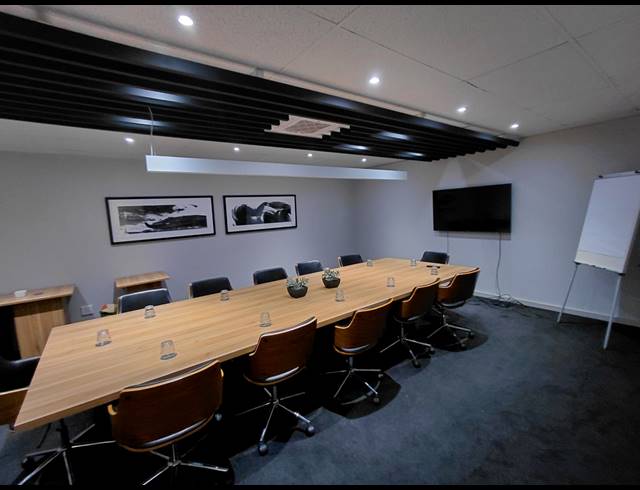 15M² OFFICE TO LET IN HURLINGHAM
